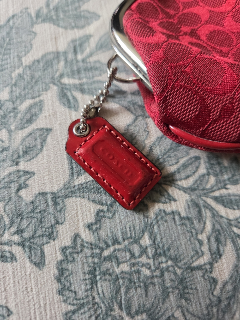 💋Coach Red Signature Jacquard Kiss-Lock Coin Purse✨️ - Picture 5 of 5